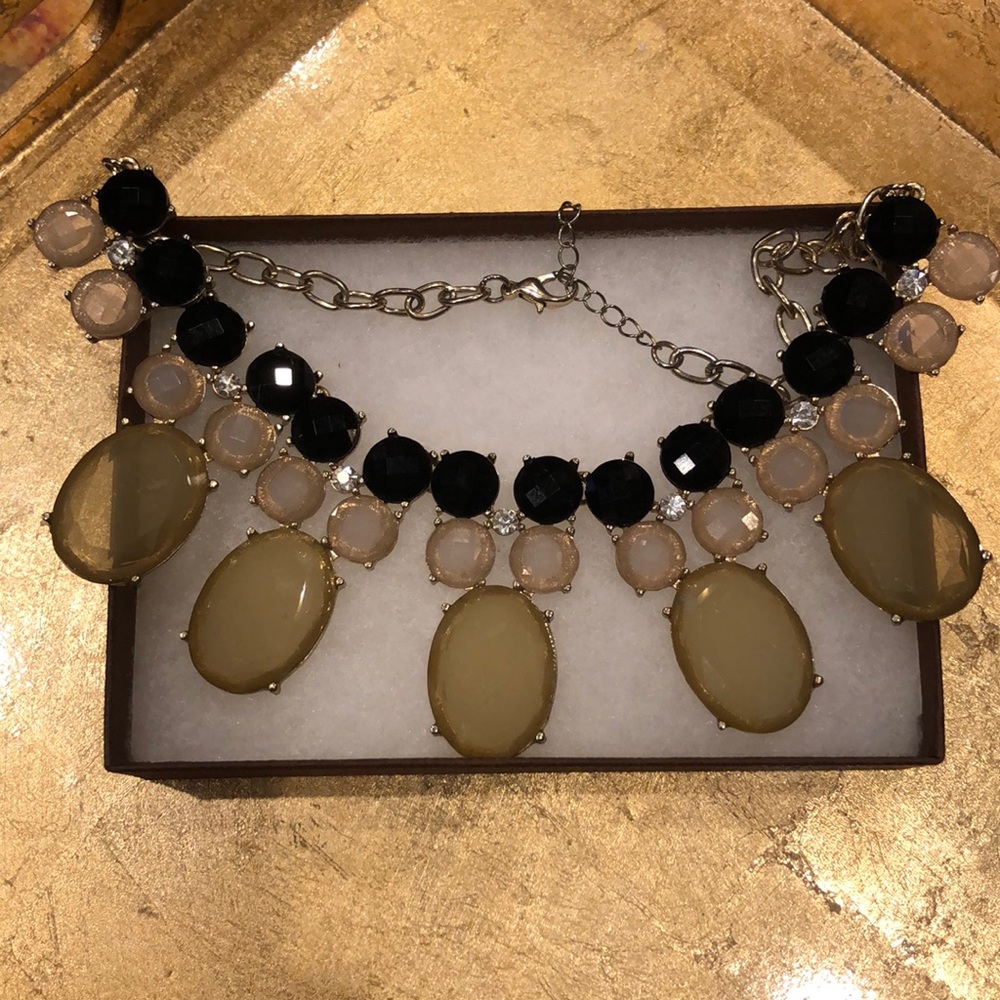 Statement necklace